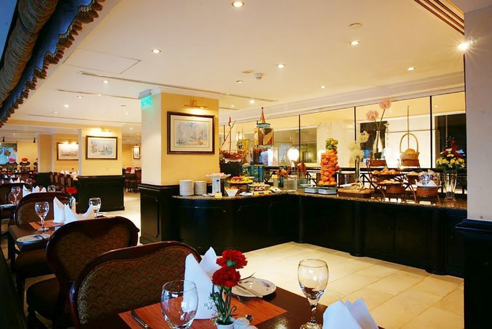 Arabian Courtyard & 4* Dubai