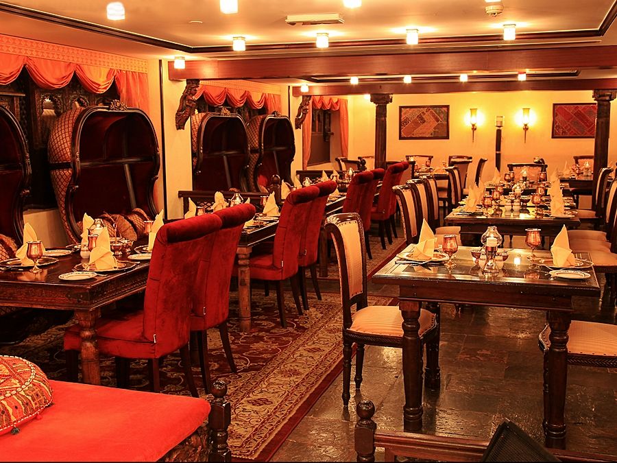 فندق وسبا أربيان كورت يارد 4*
