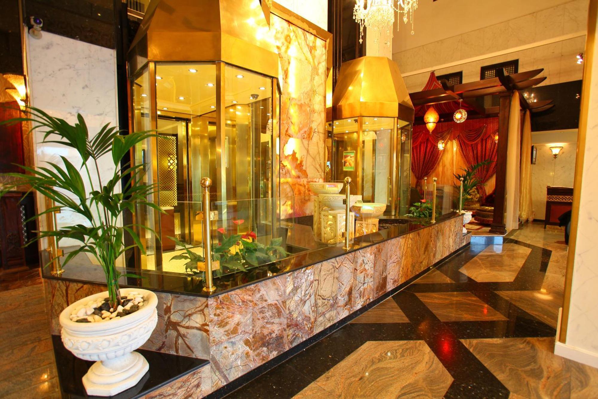 Отель Arabian Courtyard & 4*